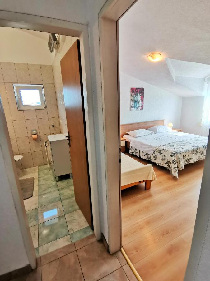 Apartment Hramina Murter Bagian luar foto
